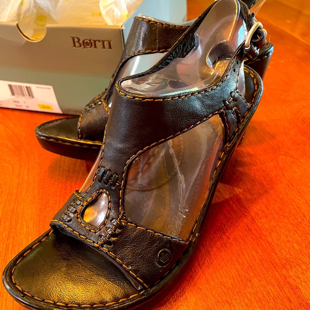 New in box,  Born “Welly” sandals, size 7, black